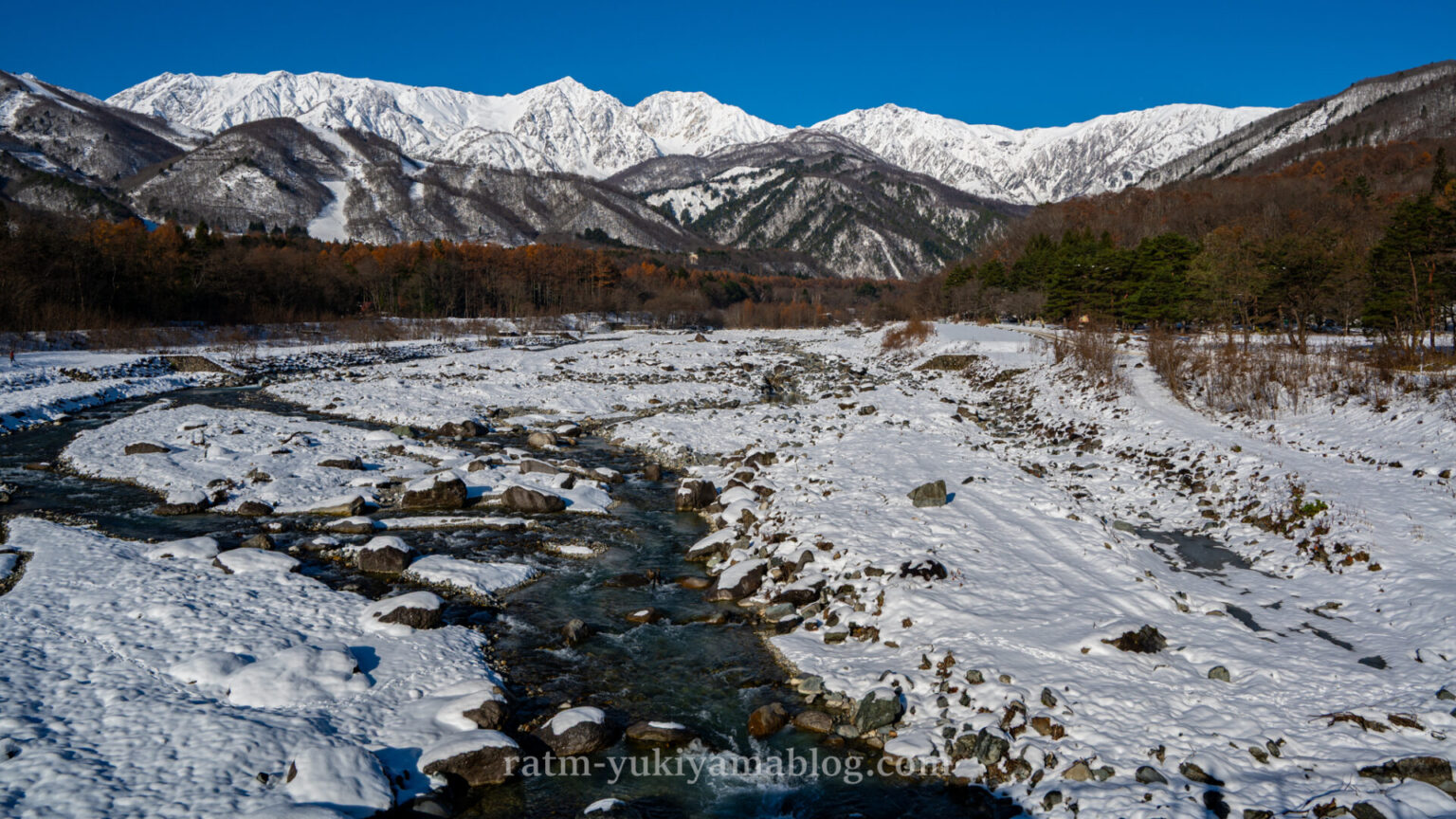 長野県「白馬大橋」から見る絶景の北アルプス、春は残雪、秋は三段紅葉と四季の変化を写真で紹介 
